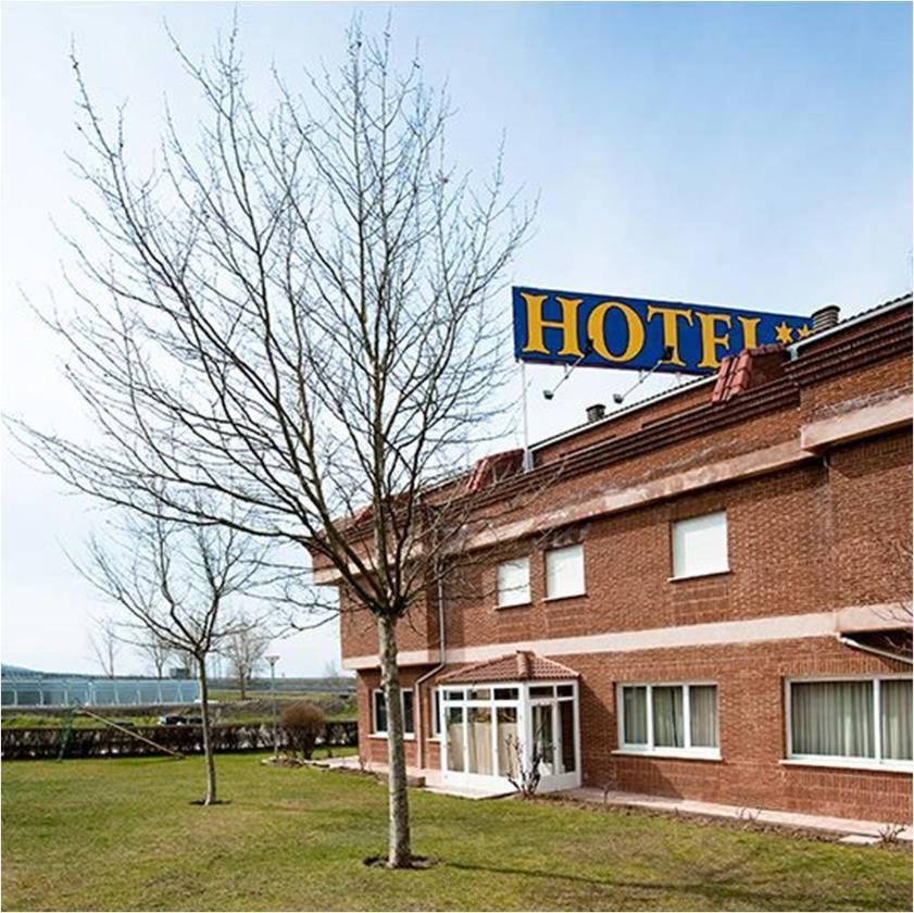 Hotel Area Serrano Buniel Ngoại thất bức ảnh